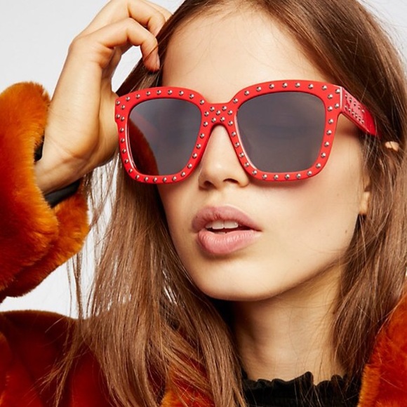 Embellished SUNGLASSES Stud Studded Black Gold - Picture 4 of 4